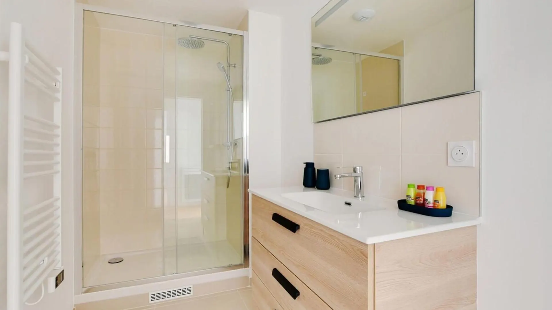 Apartament Flexliving - Whole Flat - Fessart Paryż Francja